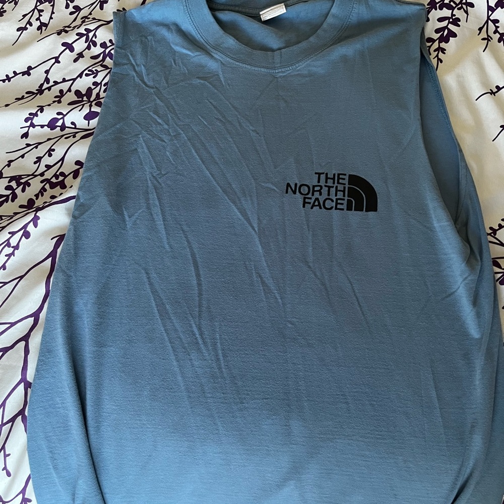 North face sleeveless shirt
